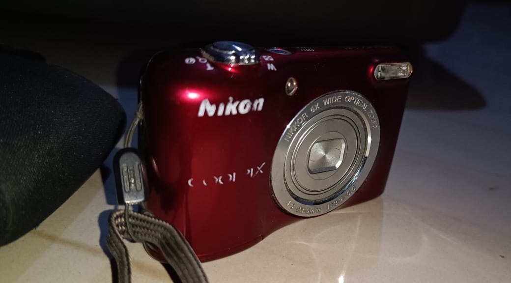 Nikon Camero - ઓલ્ડ વસ્તુઓની ખરીદી અને વેચાણ