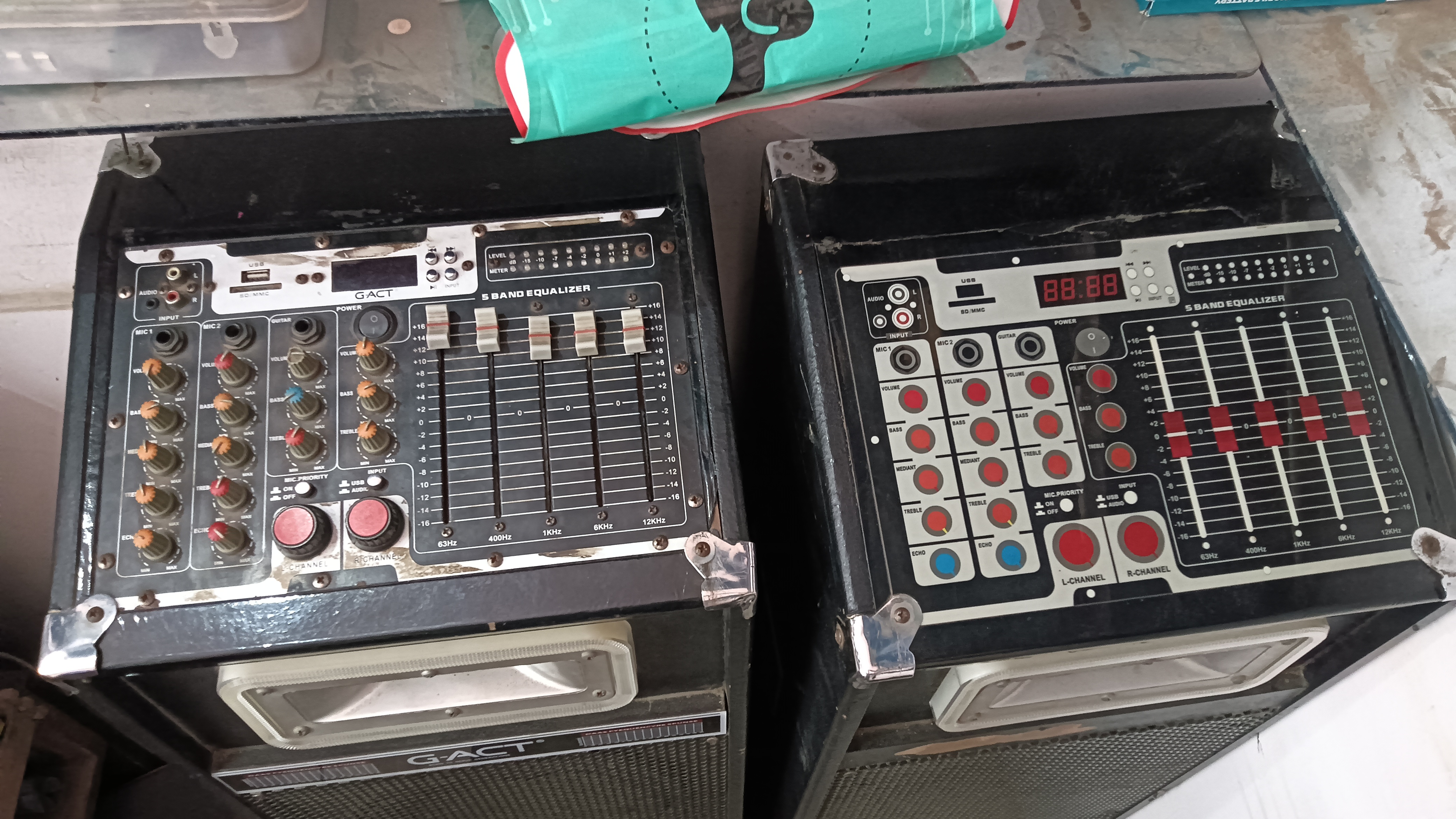 સ્પીકર - ઓલ્ડ વસ્તુઓની ખરીદી અને વેચાણ