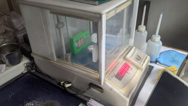 હીરા ની કાટી 100કેરેટ  - ઓલ્ડ વસ્તુઓની ખરીદી અને વેચાણ